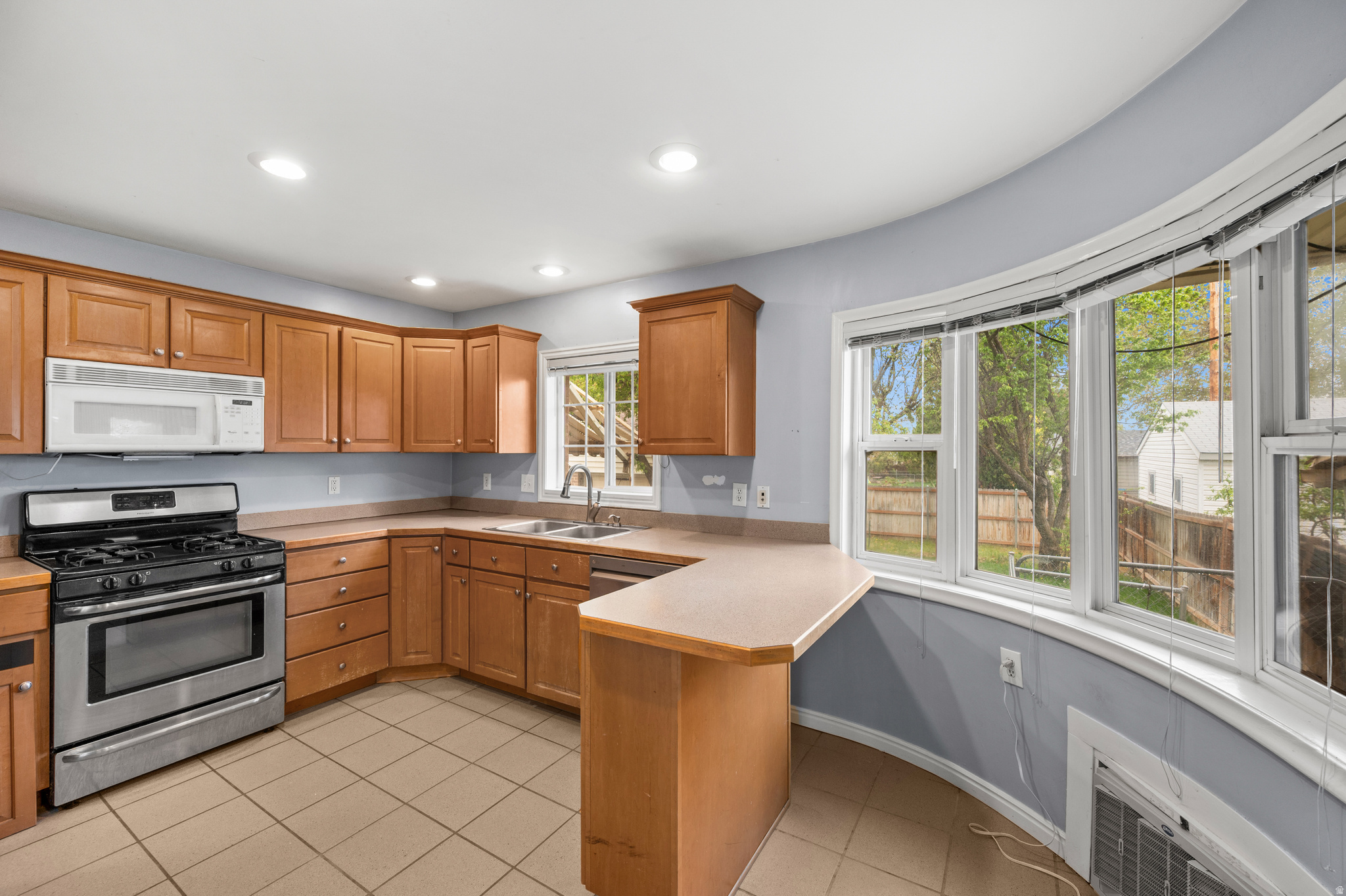 BROADMOOR - Residential