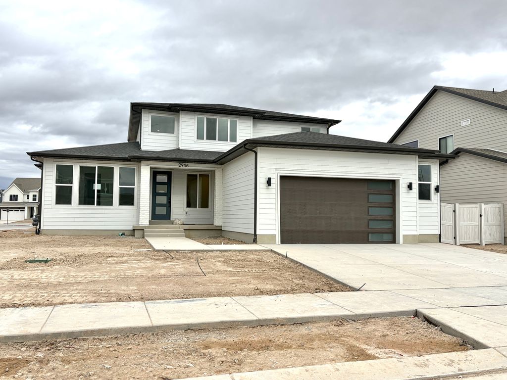 Photo of 2946 N KINGBIRD DR #622, Eagle Mountain, UT 84005 (MLS # 2144824)