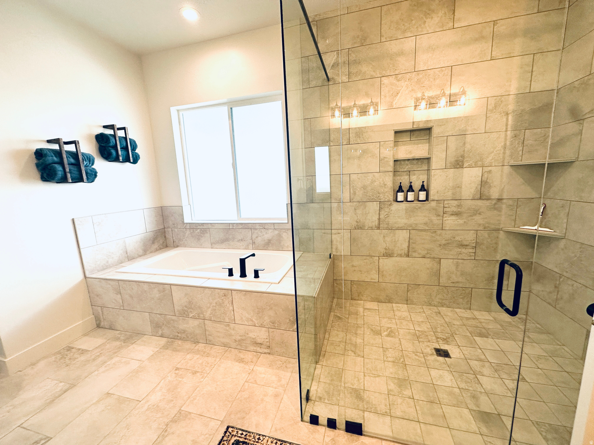 CHERIMOYA HILL SUB - Residential