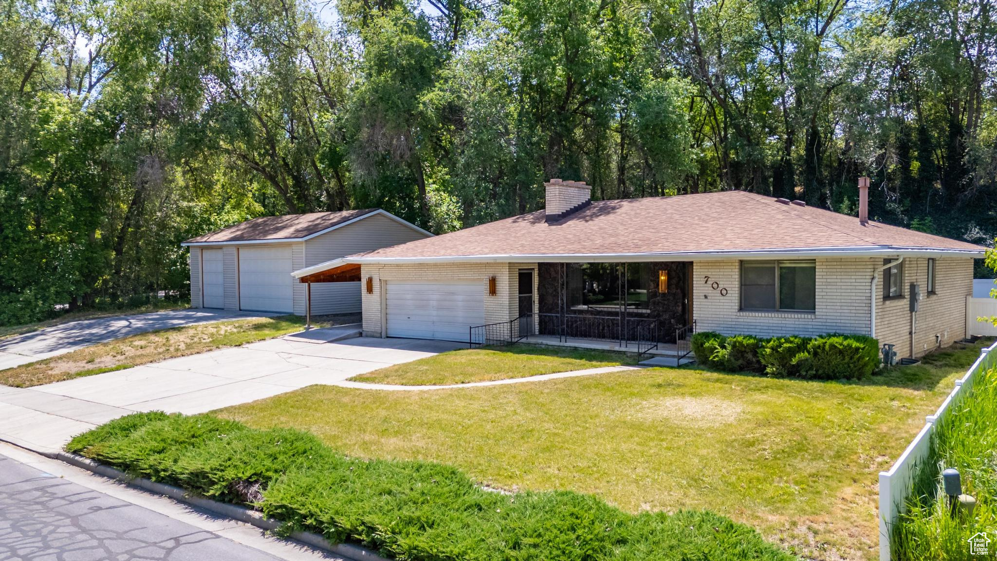 700 E Spruce Glen Rd, Murray, Utah image 2