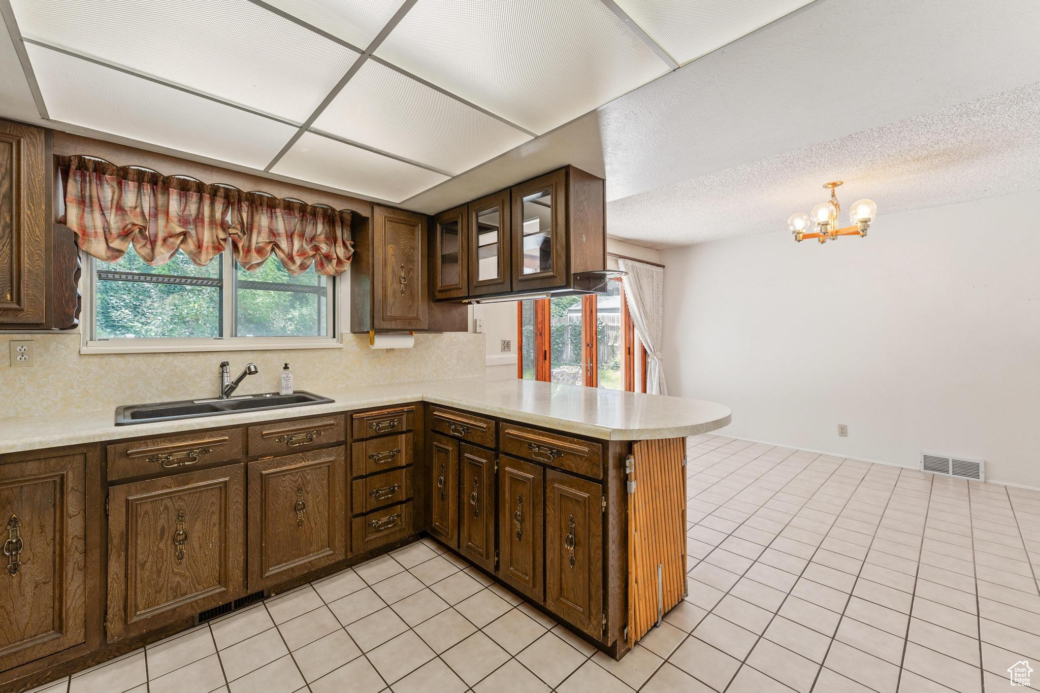 700 E Spruce Glen Rd, Murray, Utah image 7