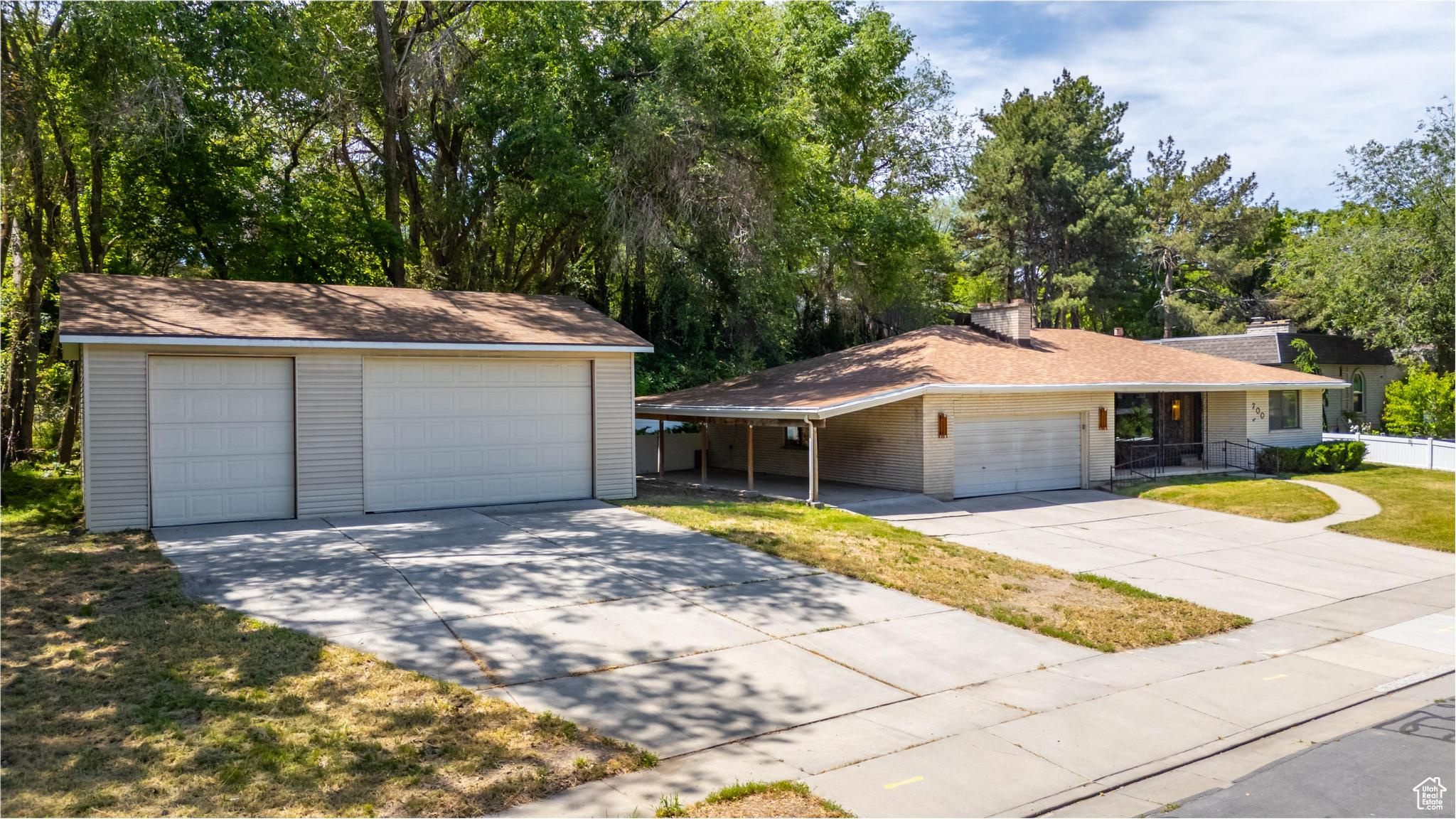 700 E Spruce Glen Rd, Murray, Utah image 1