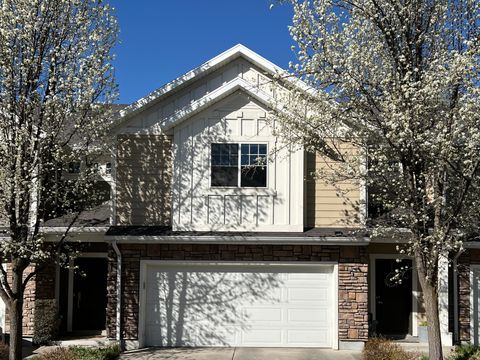 Townhouse For Sale - 1017 S 275<br/> Cache County, Logan, UT 84321