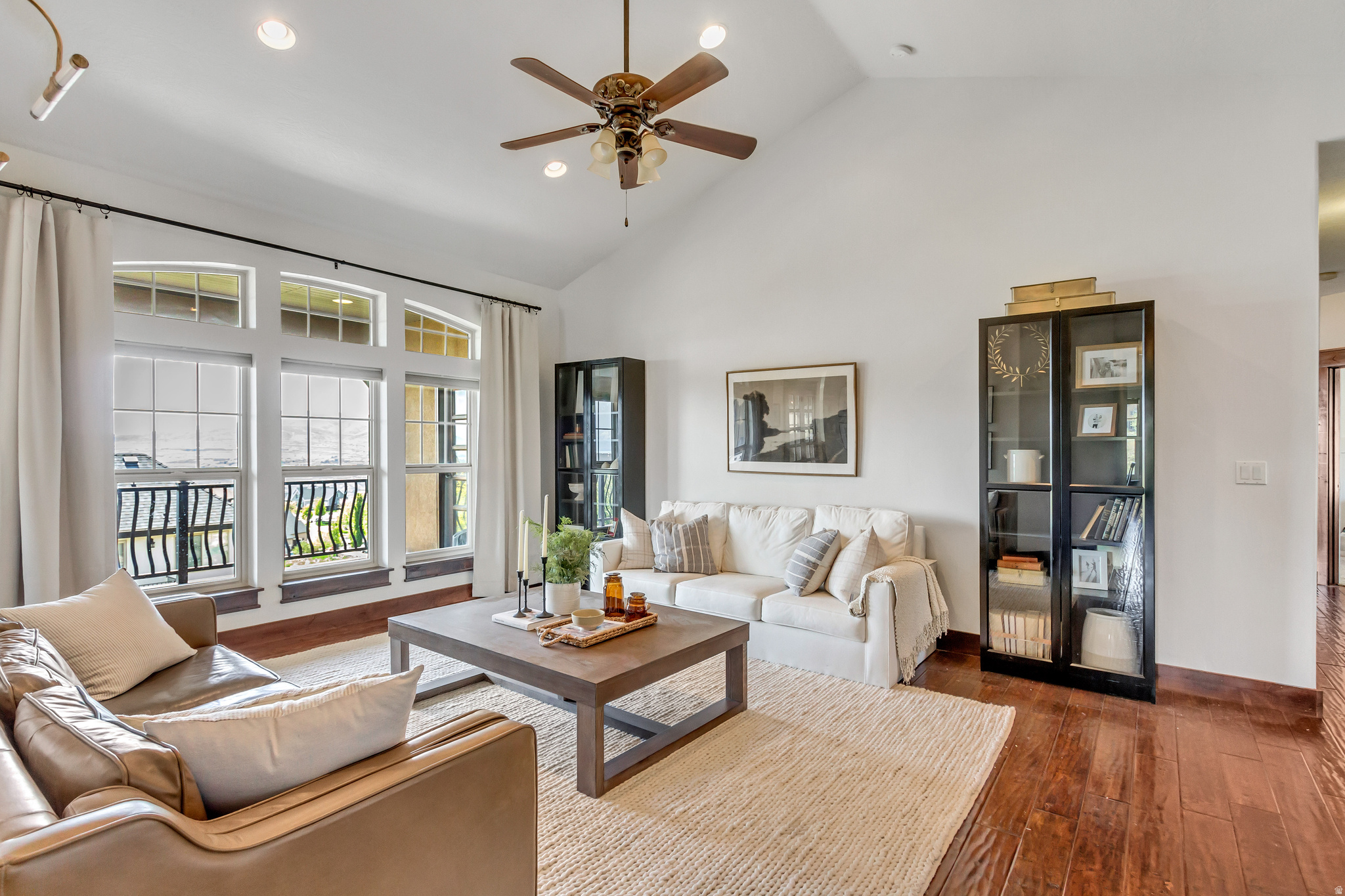 EAGLE SUMMIT - Residential