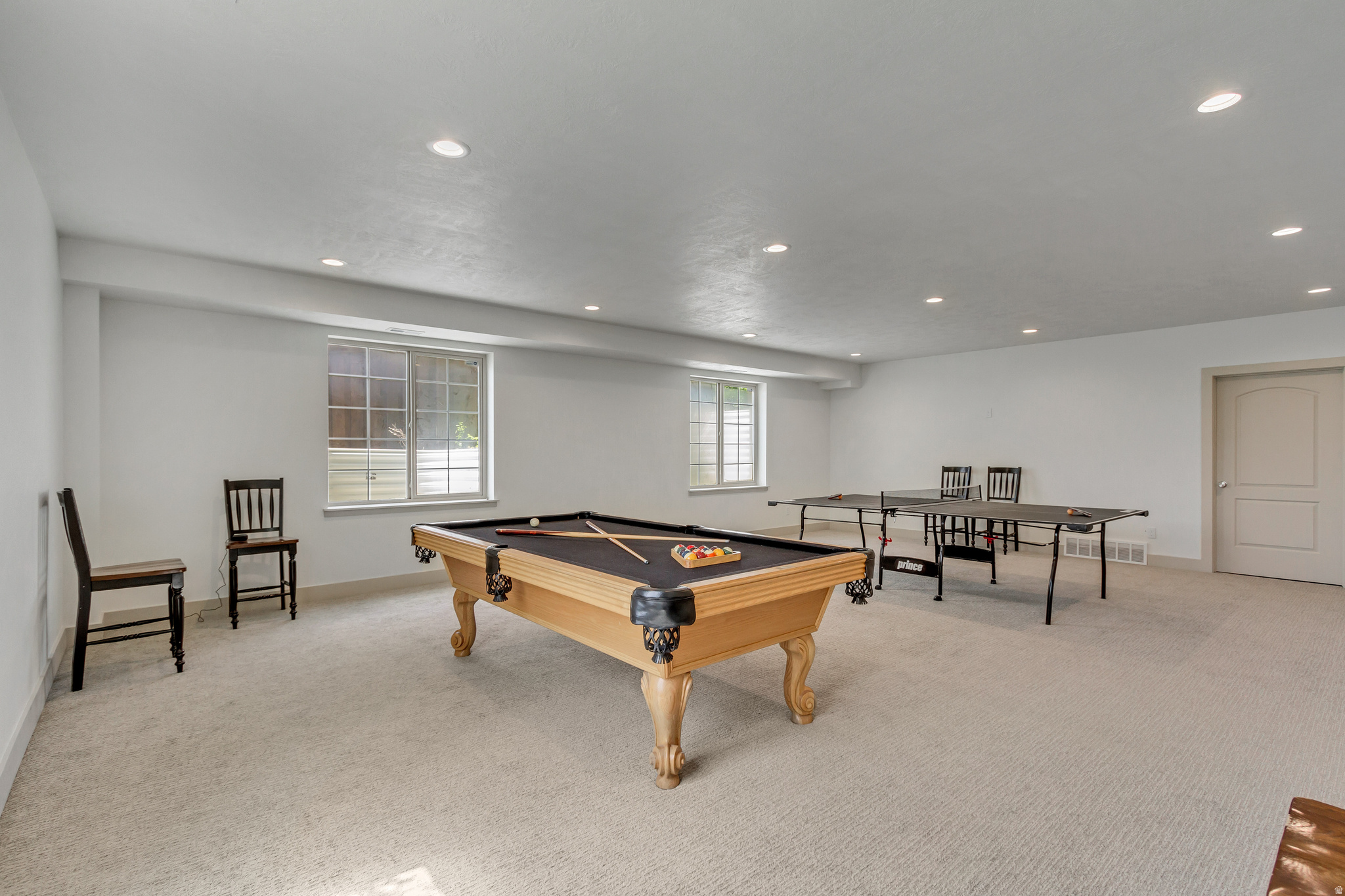 EAGLE SUMMIT - Residential