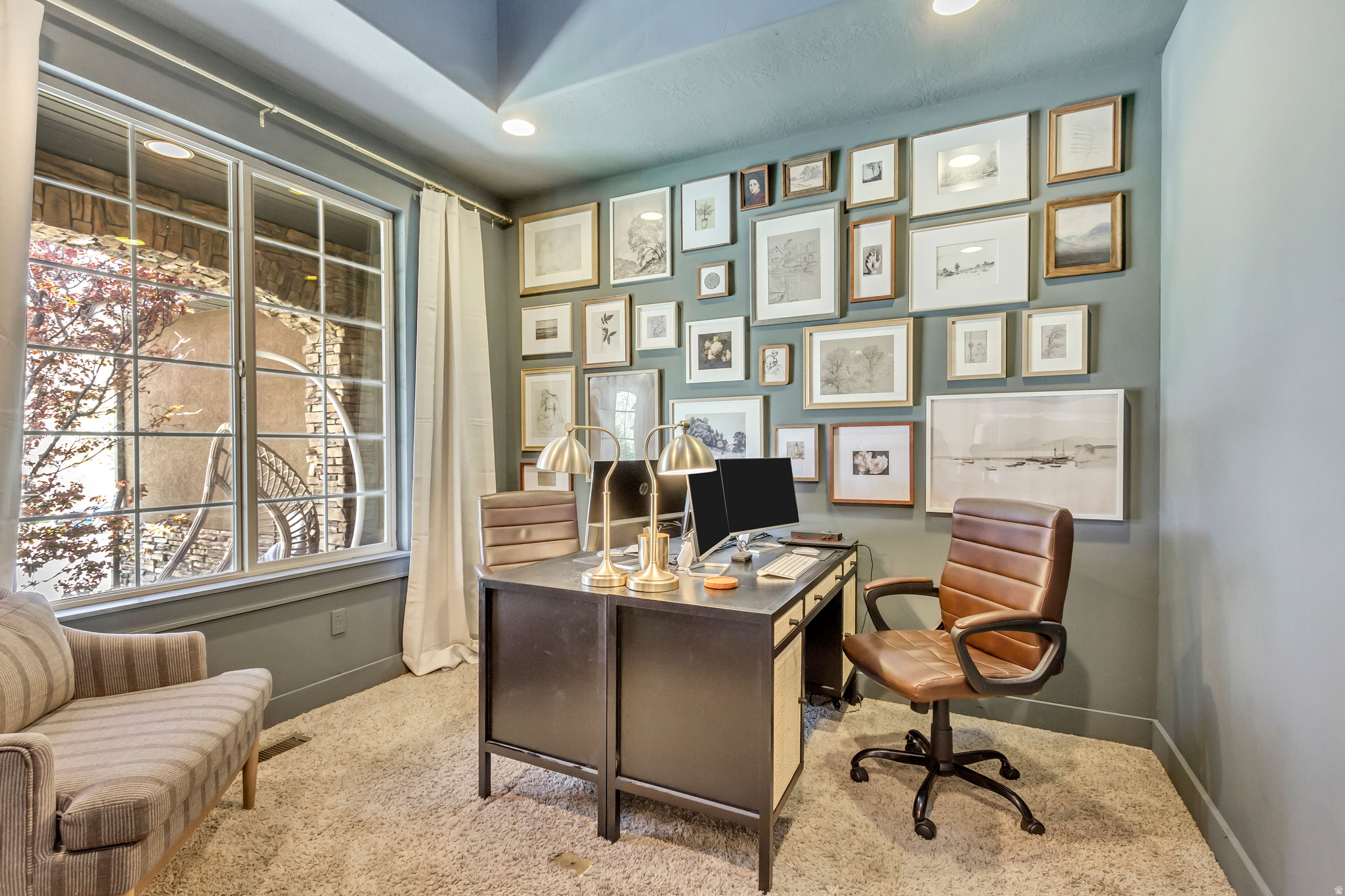 EAGLE SUMMIT - Residential