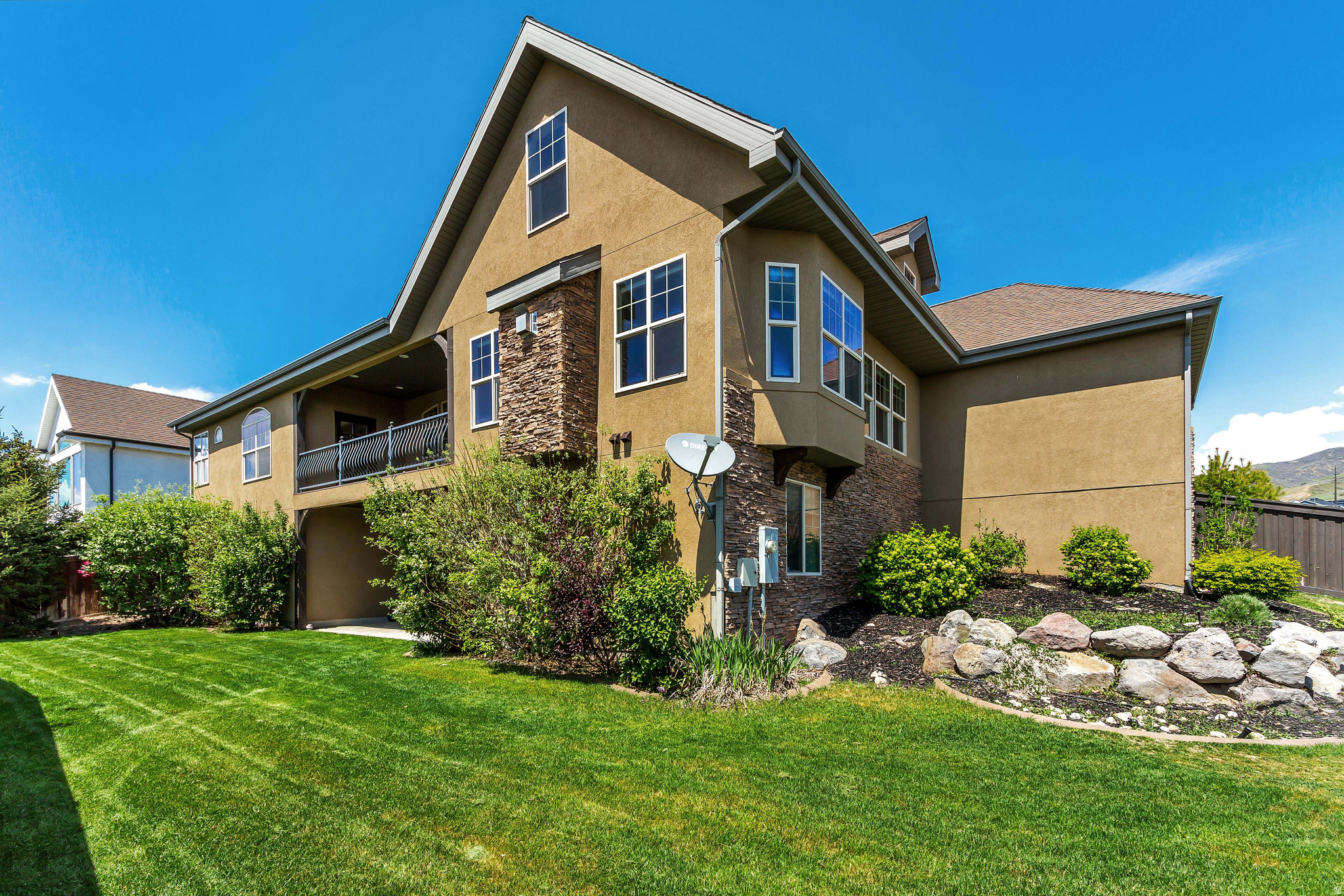 EAGLE SUMMIT - Residential