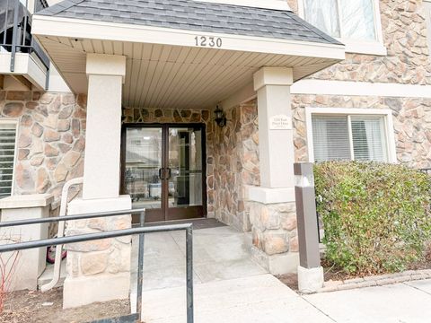 Tiny photo for 1230 E PRIVET DR S #431, Cottonwood Heights, UT 84121 (MLS # 2140470)