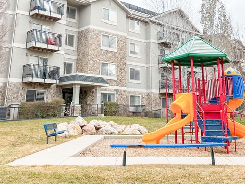 Tiny photo for 1230 E PRIVET DR S #431, Cottonwood Heights, UT 84121 (MLS # 2140470)