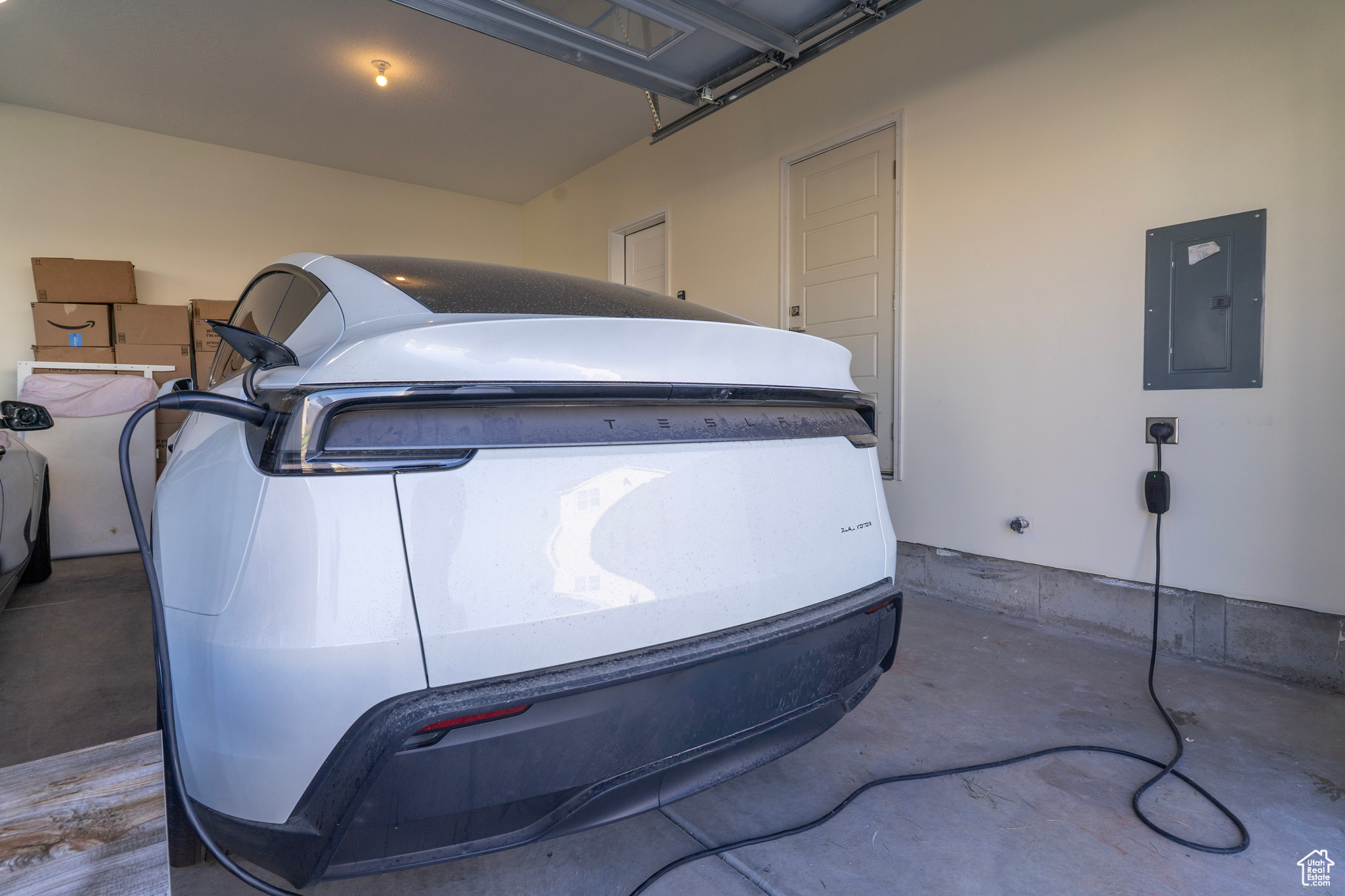 ASHTON - Residential