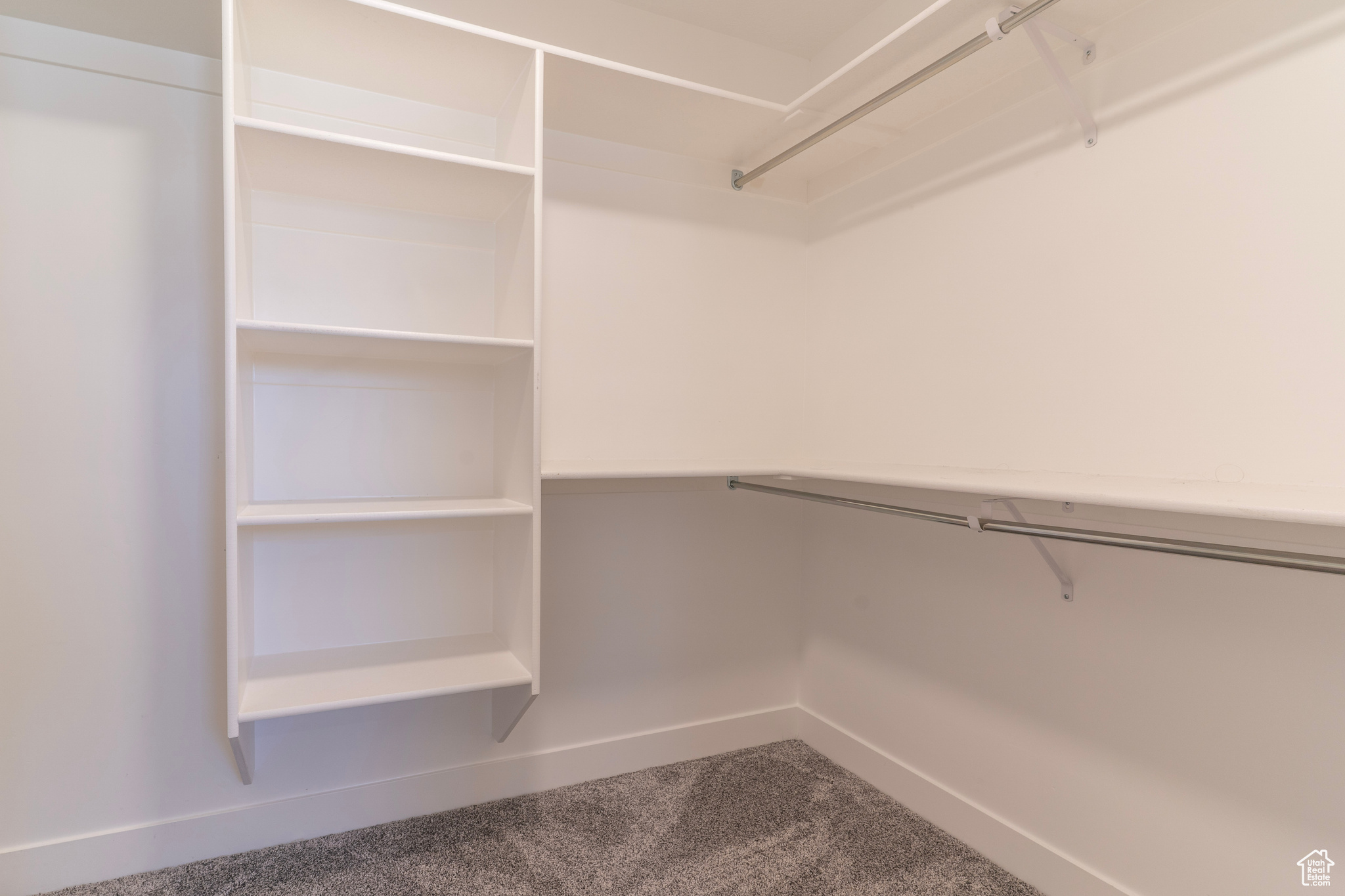 ASHTON - Residential