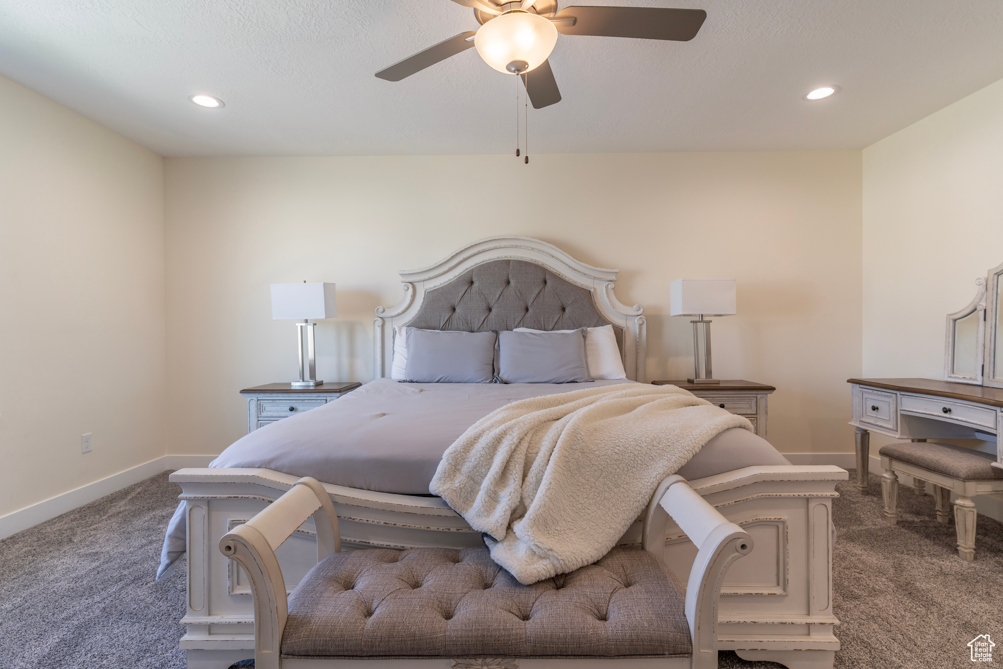 ASHTON - Residential