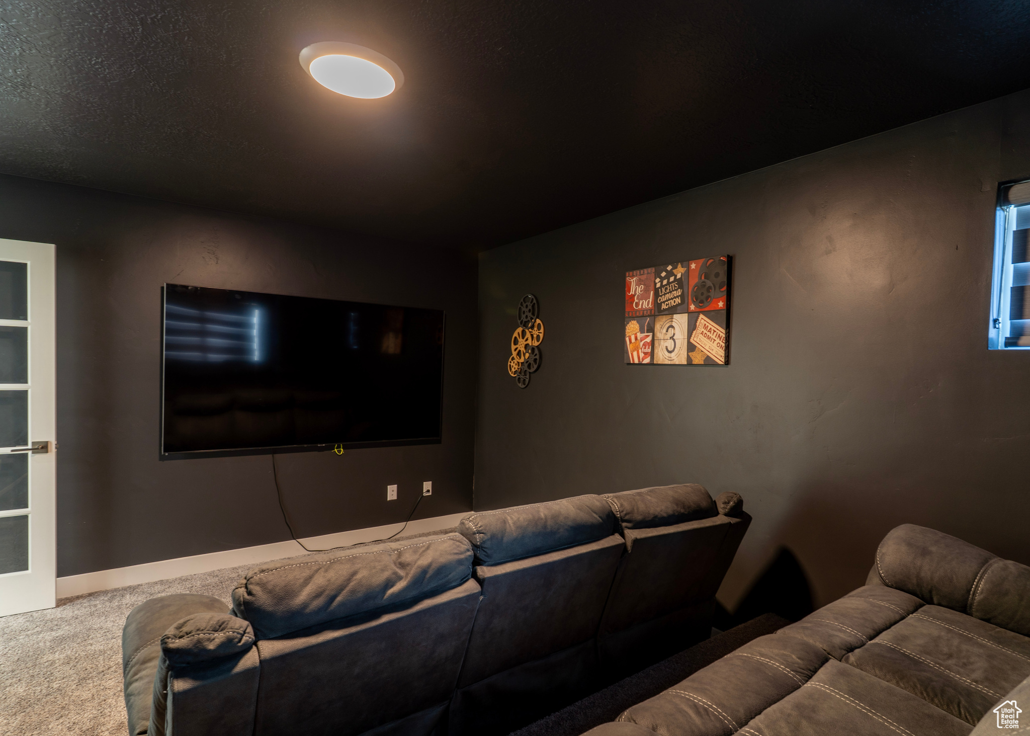 ASHTON - Residential