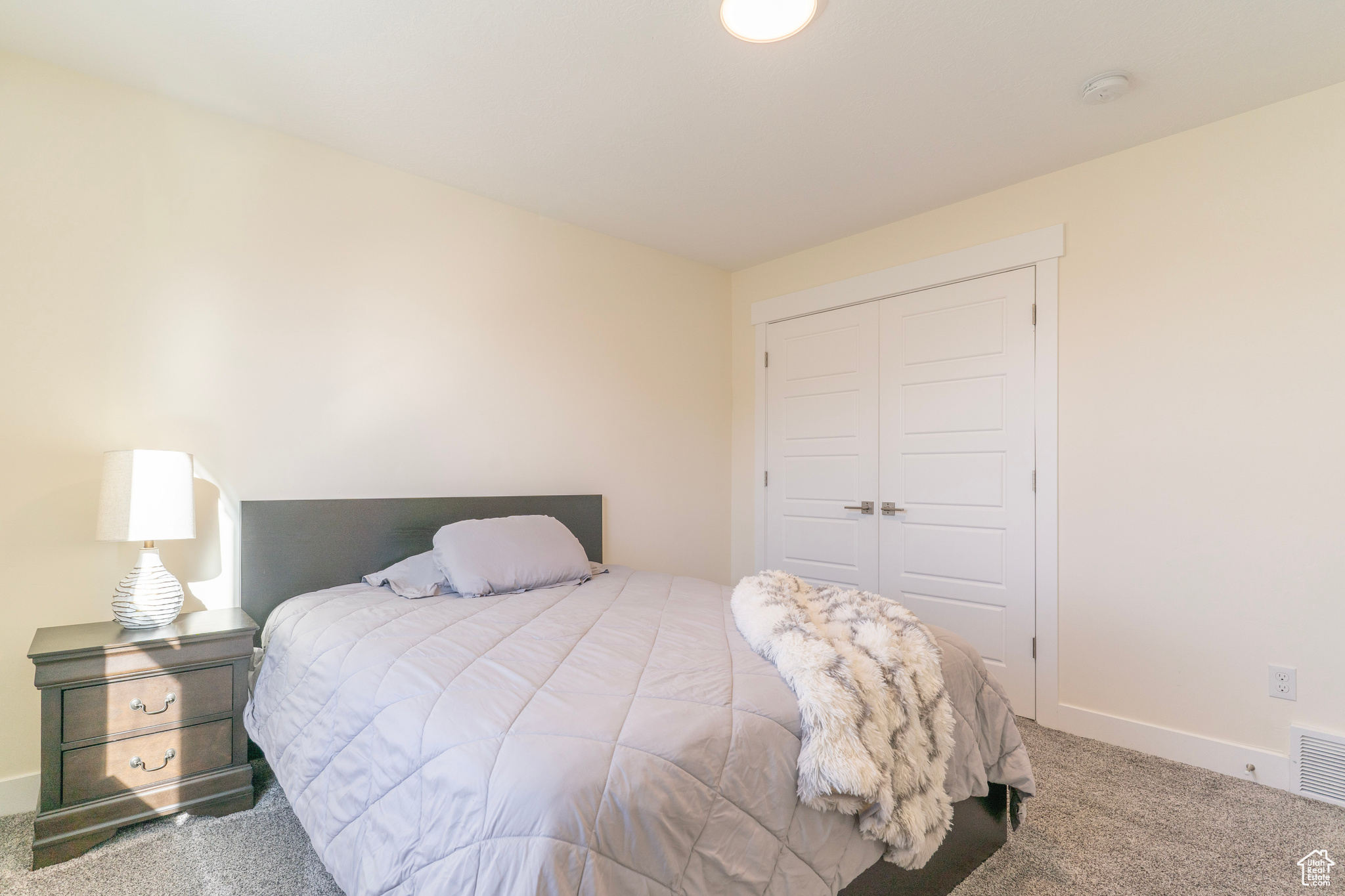 ASHTON - Residential