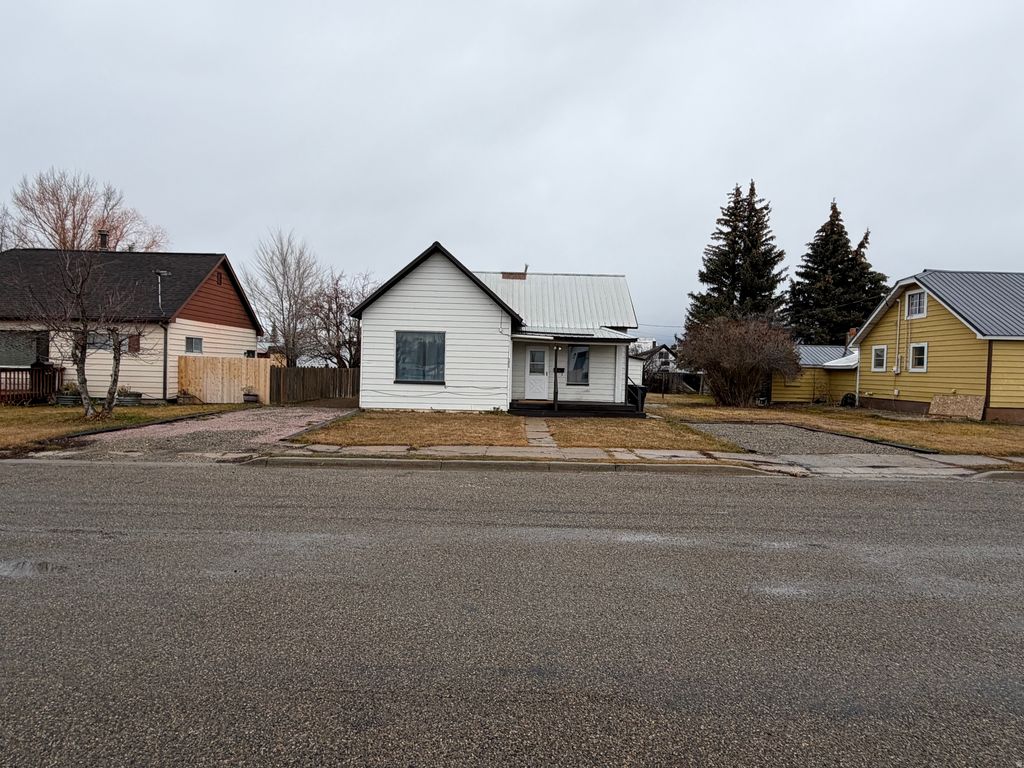 Photo of 1014 JEFFERSON ST, Montpelier, ID 83254 (MLS # 2127991)