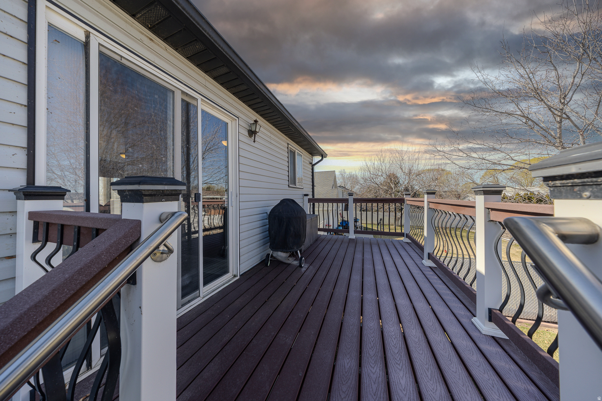 ROYAL MEADOW - Residential