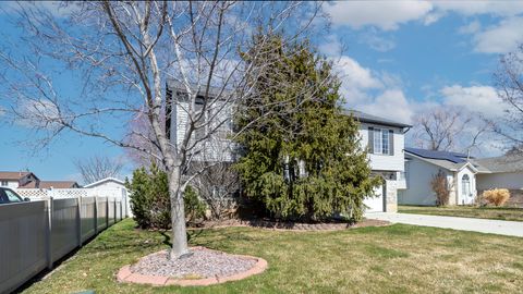 Tiny photo for 3878 W 4700 S, Roy, UT 84067 (MLS # 2142723)