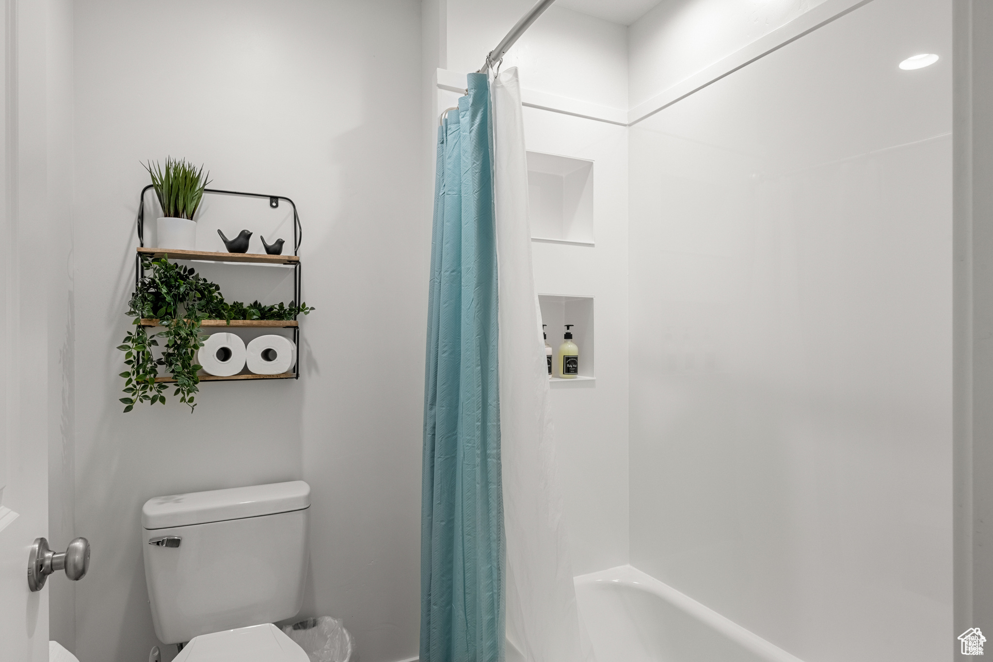 PARADISE PARKWAY - Residential