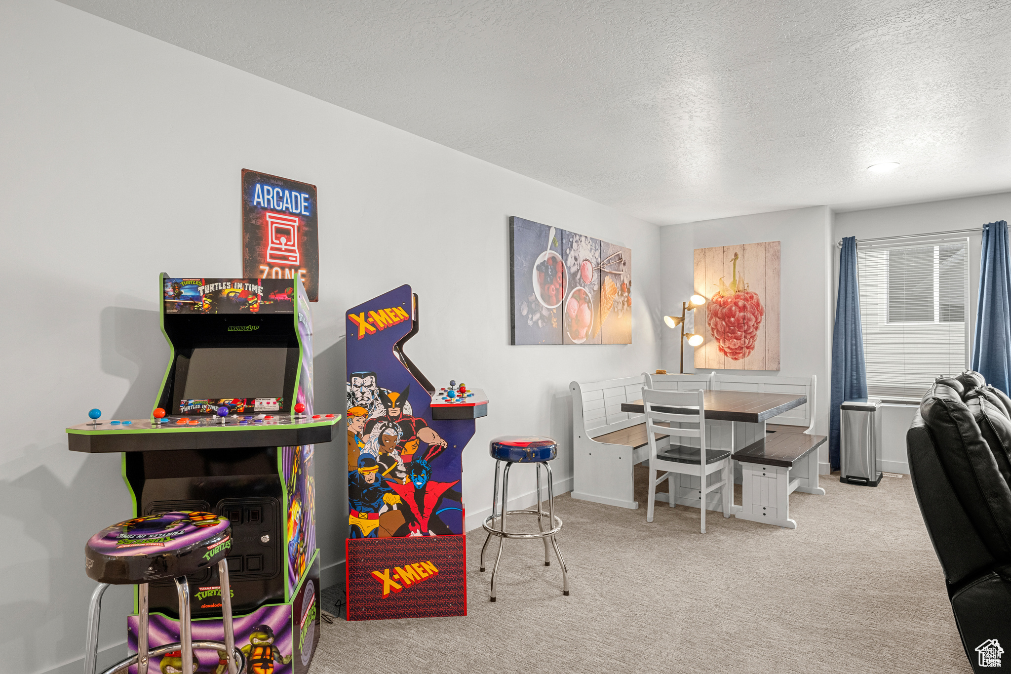 PARADISE PARKWAY - Residential
