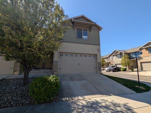 Townhouse For Sale - 10416 S Sage Luigi Ct<br/> South Jordan, UT 84009