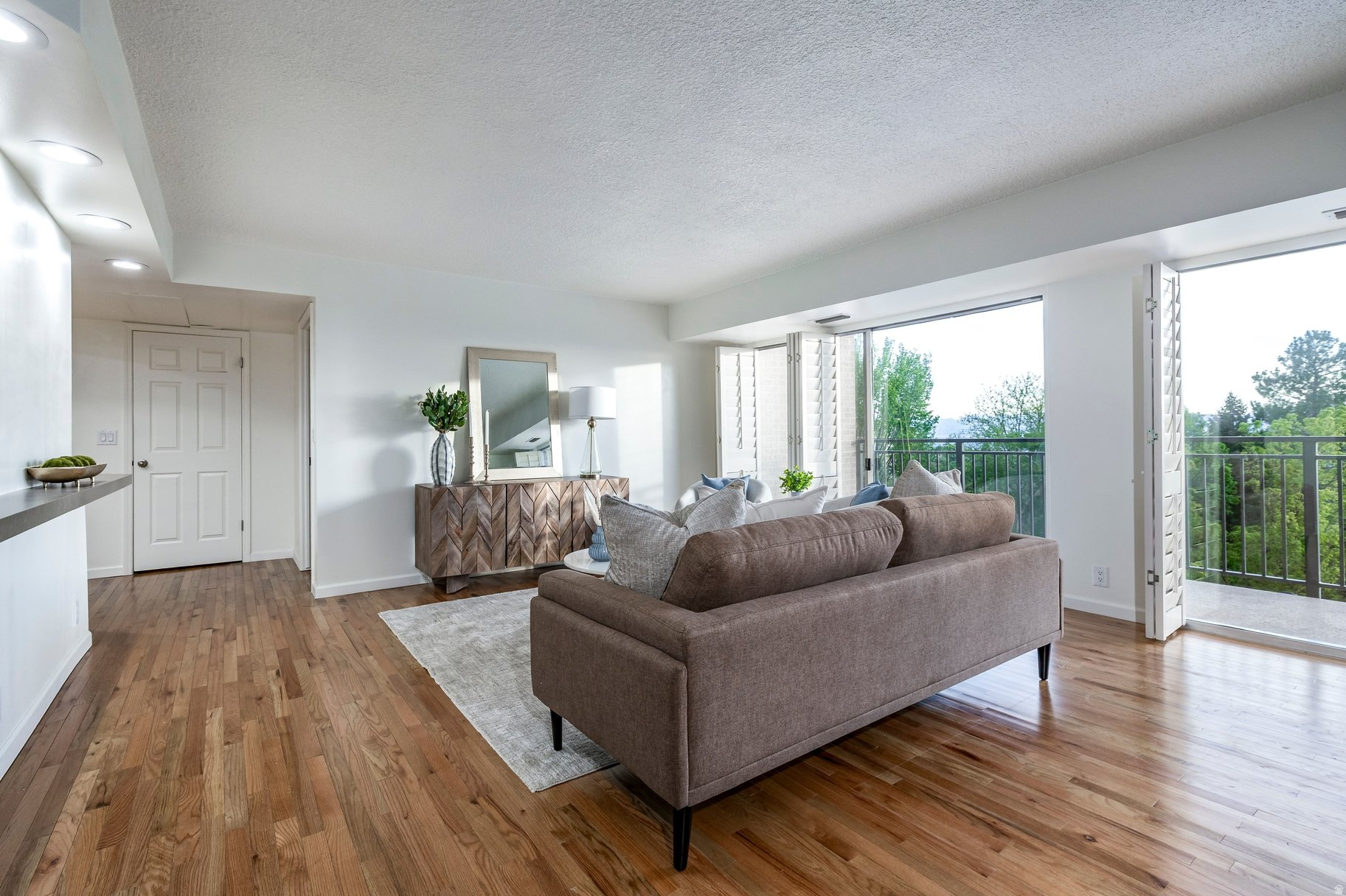 CANYON CREST - Residential