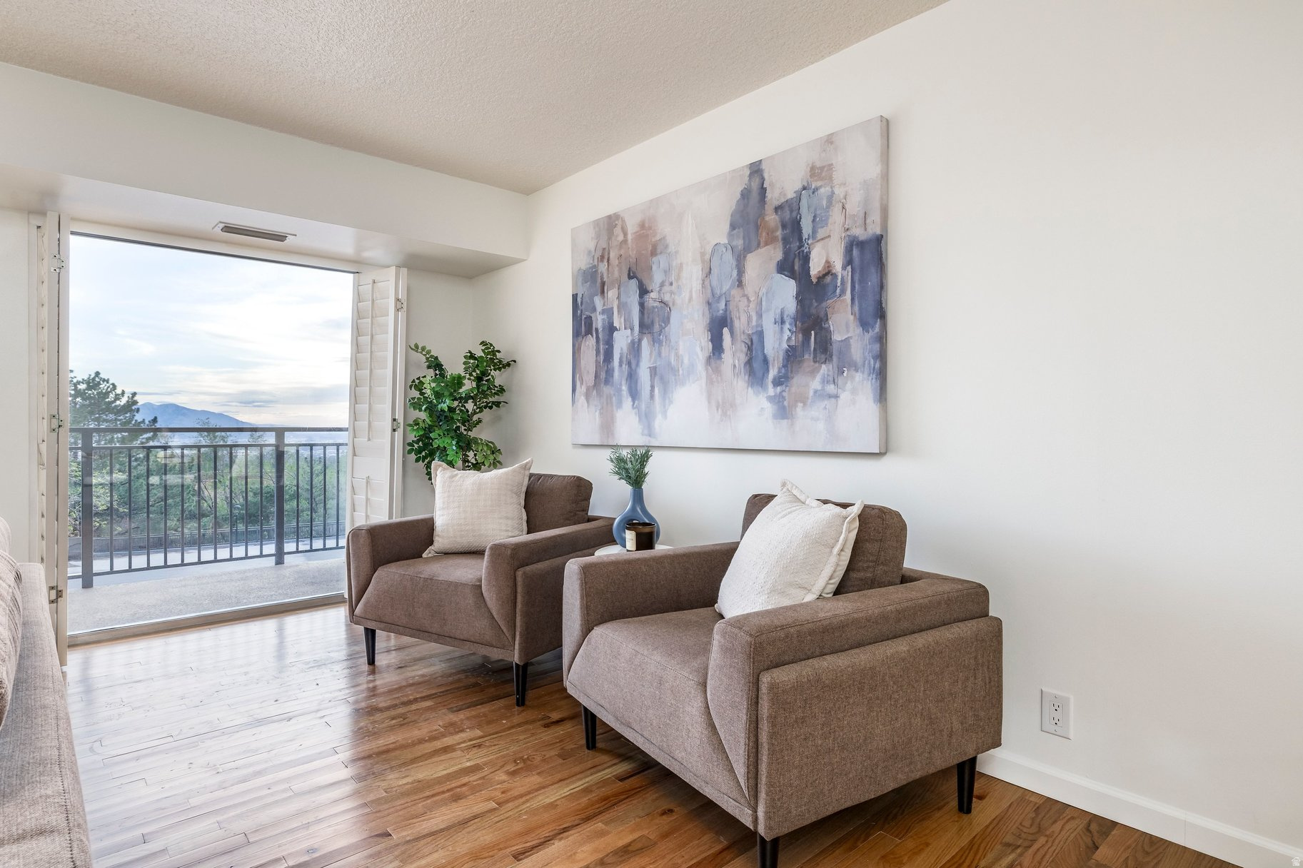CANYON CREST - Residential