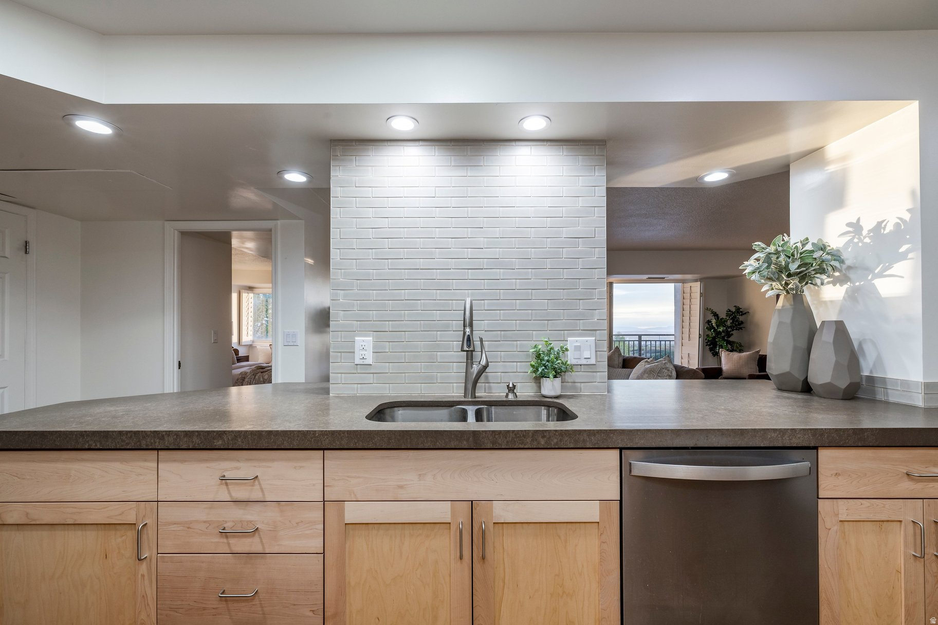 CANYON CREST - Residential