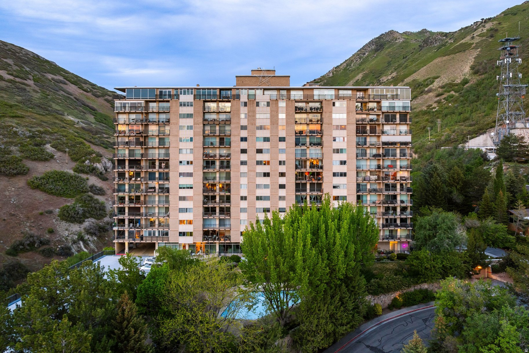 CANYON CREST - Residential