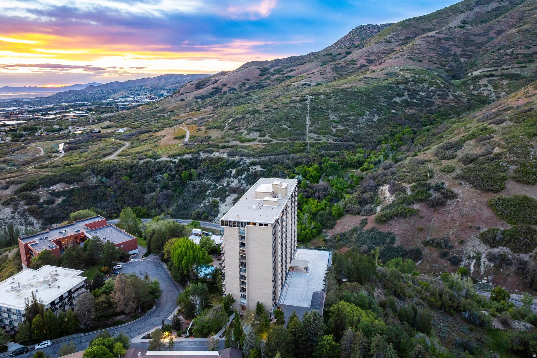CANYON CREST - Residential