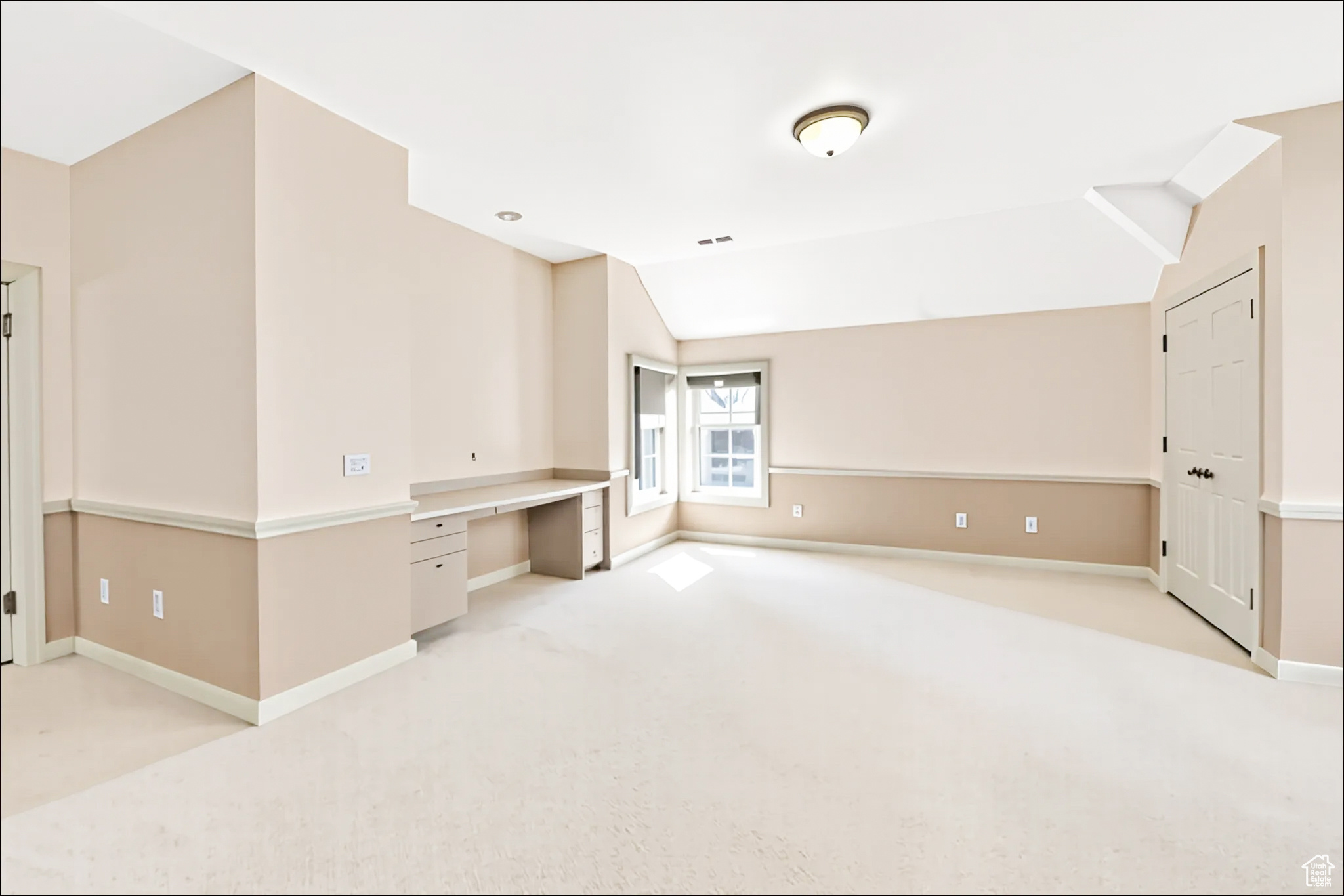 HIDDEN OAKS - Residential