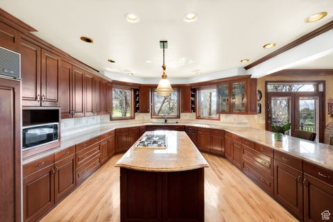 Tiny photo for 2058 E OAK MANOR DR, Sandy, UT 84092 (MLS # 2094775)