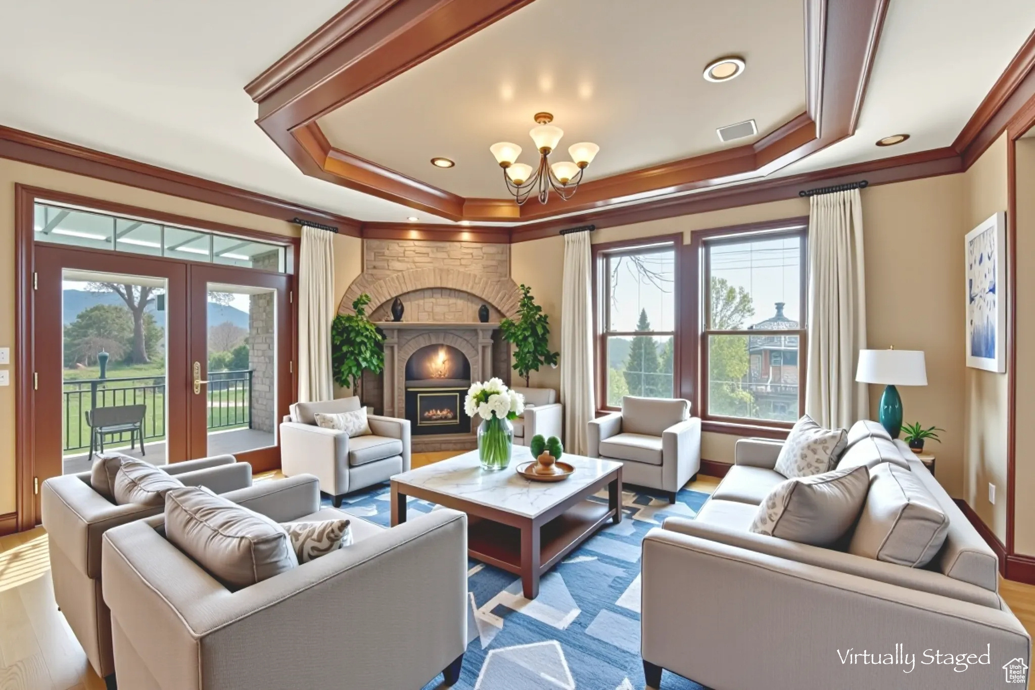 HIDDEN OAKS - Residential