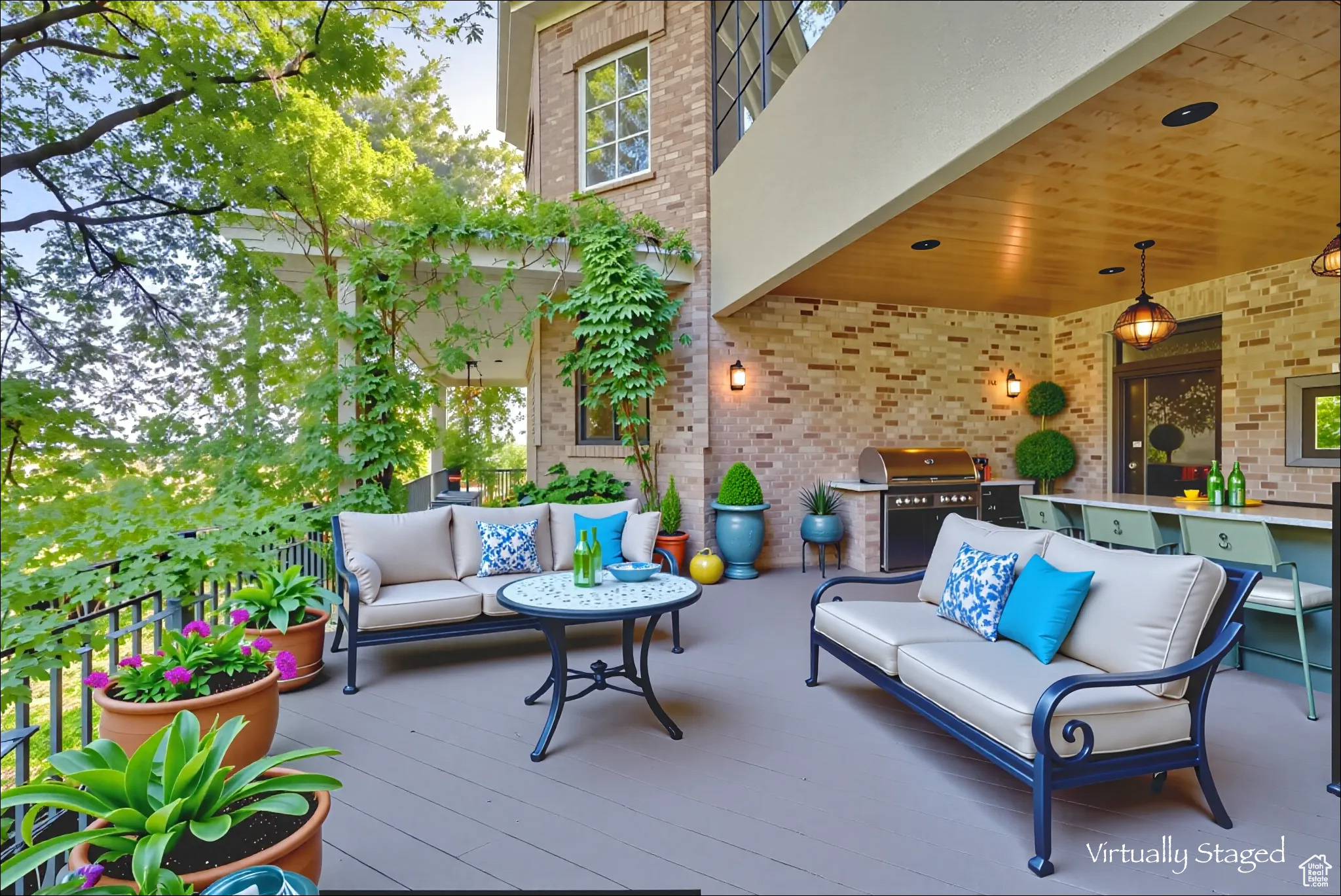 HIDDEN OAKS - Residential