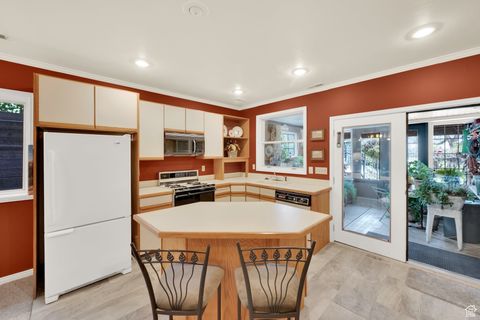 Tiny photo for 2058 E OAK MANOR DR, Sandy, UT 84092 (MLS # 2094775)