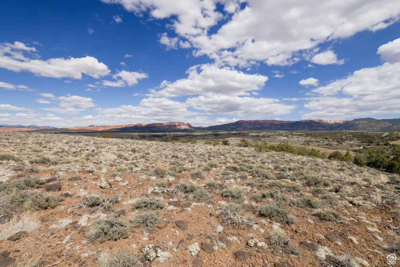 1495 N Mount Carmel Scenic Byway, Hatch, Utah image 1