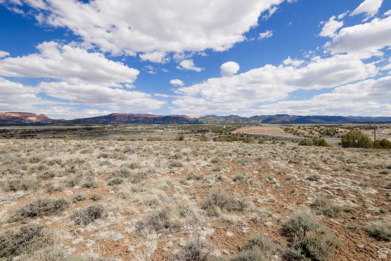 1495 N Mount Carmel Scenic Byway, Hatch, Utah image 11