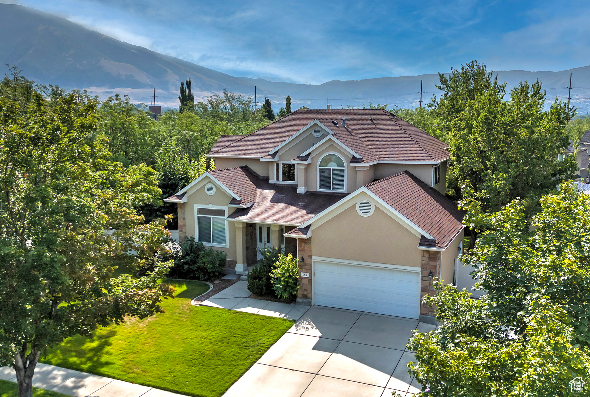 188 TWIN RIDGE DR