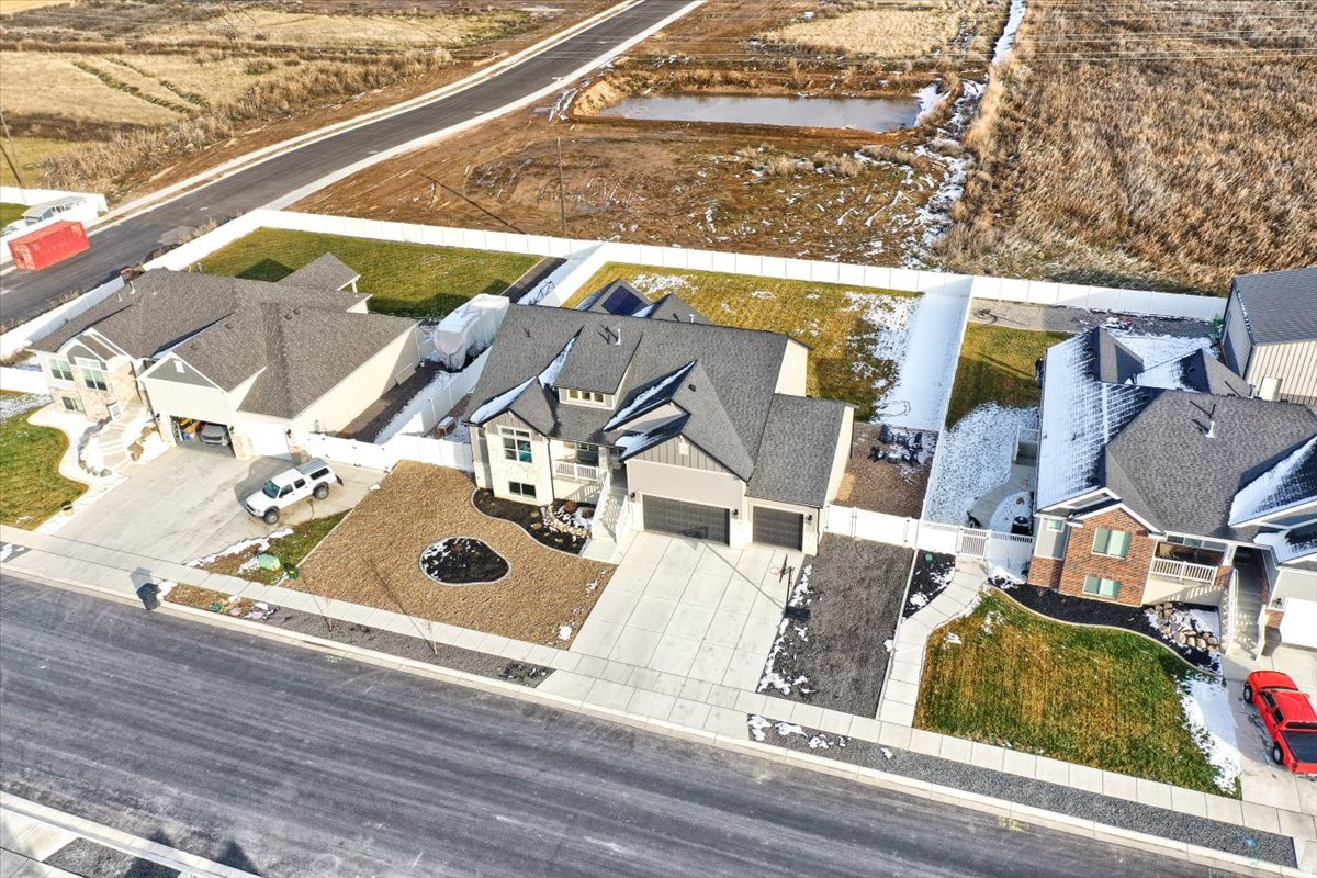 DIAMOND E - Residential