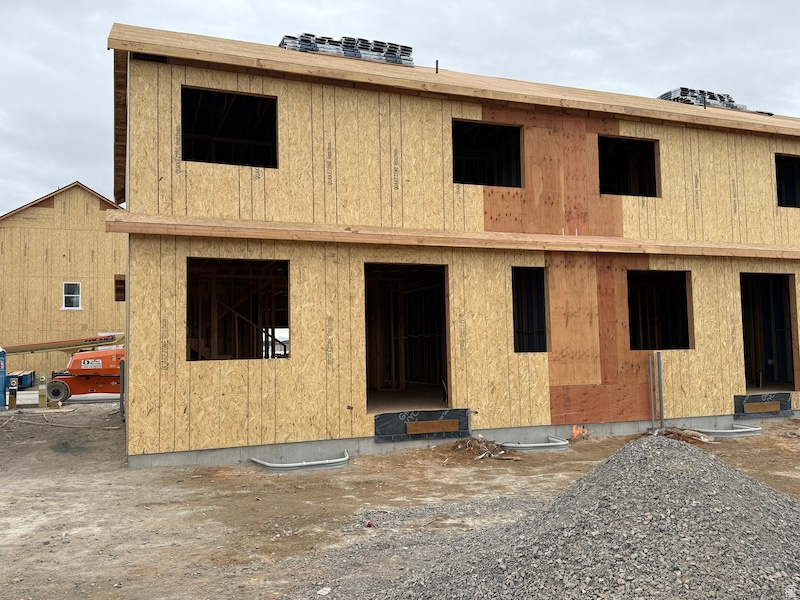 TOWNS AT BRYLEE FARMS - Residential