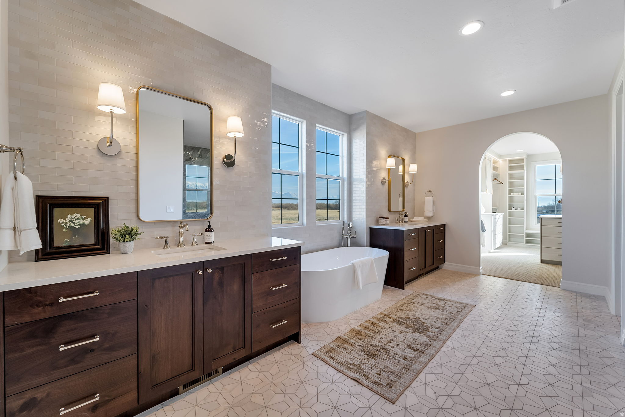 GRANDEUR ESTATES - Residential