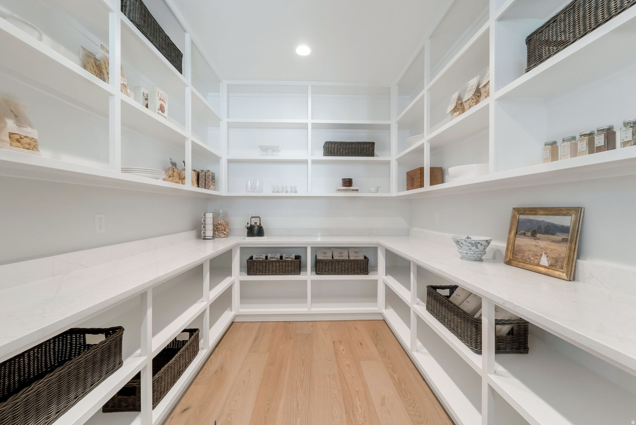 GRANDEUR ESTATES - Residential