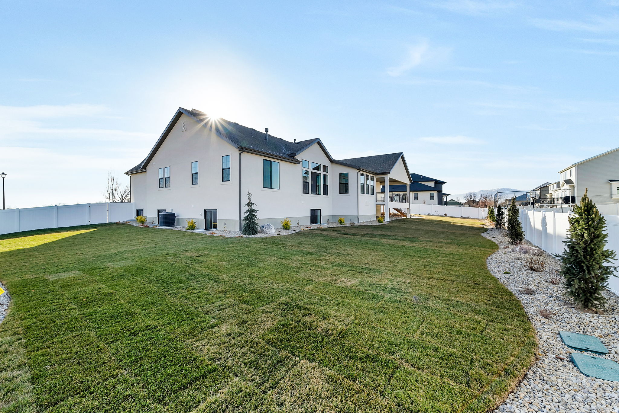 GRANDEUR ESTATES - Residential