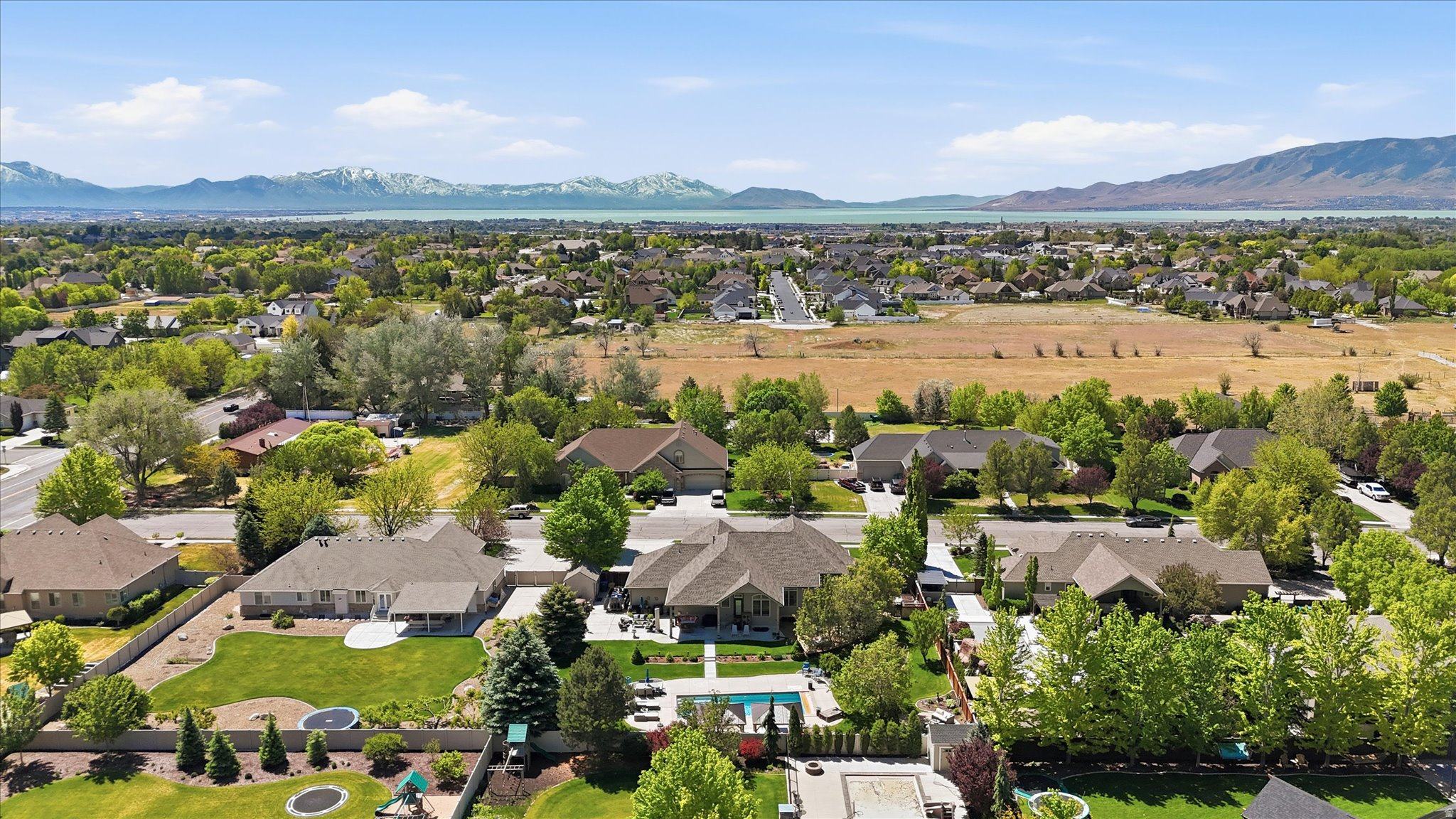 HIGHLANDS RANCH - Residential