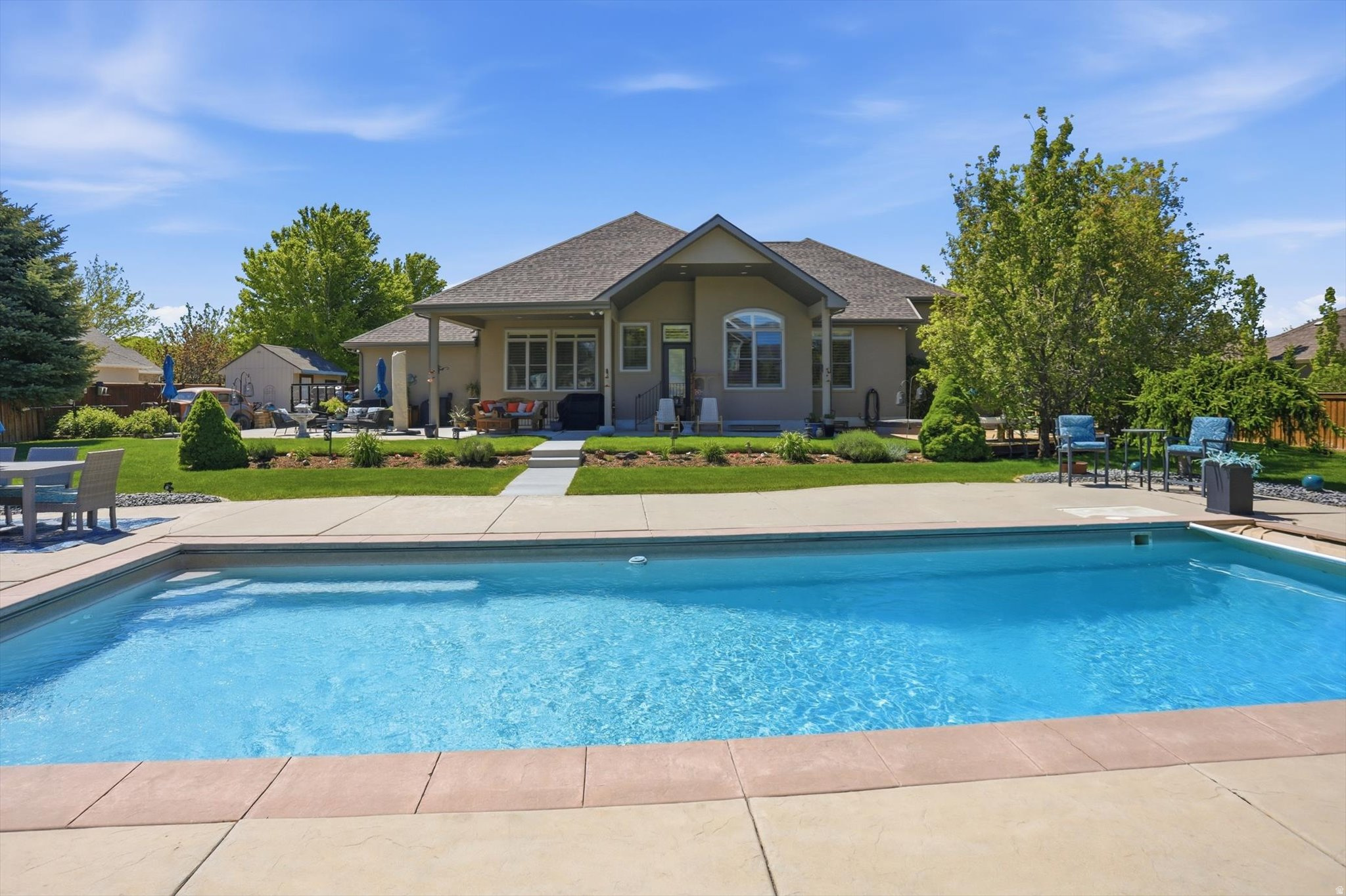 HIGHLANDS RANCH - Residential