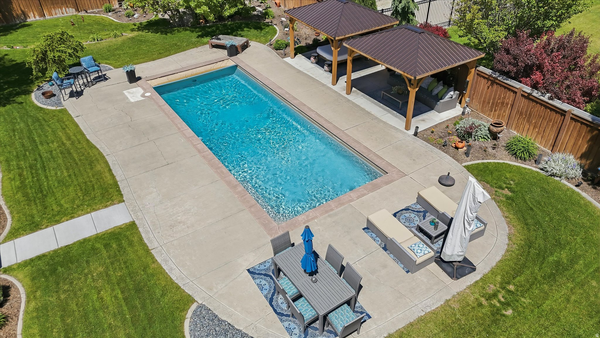 HIGHLANDS RANCH - Residential