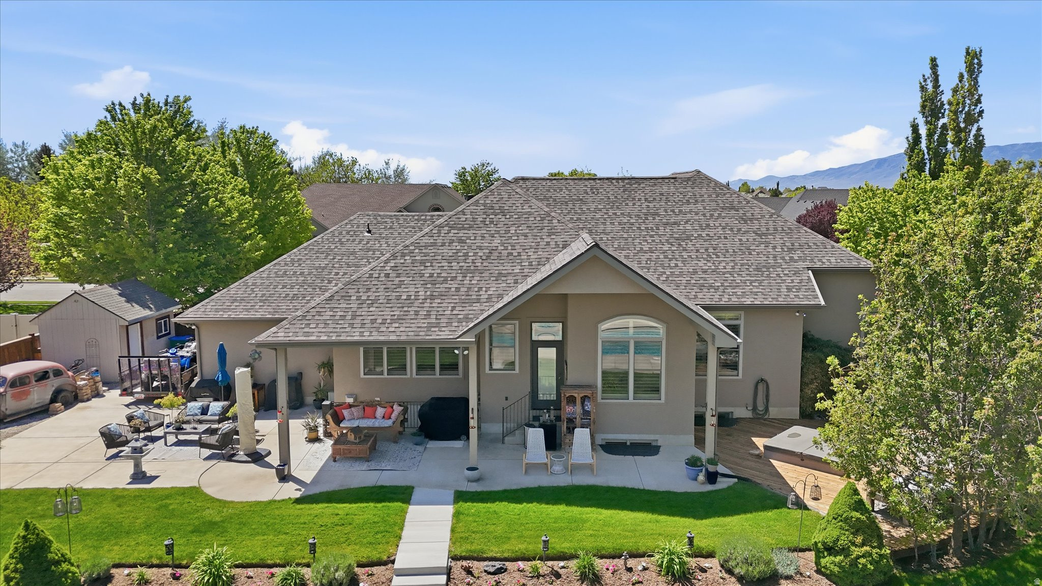 HIGHLANDS RANCH - Residential