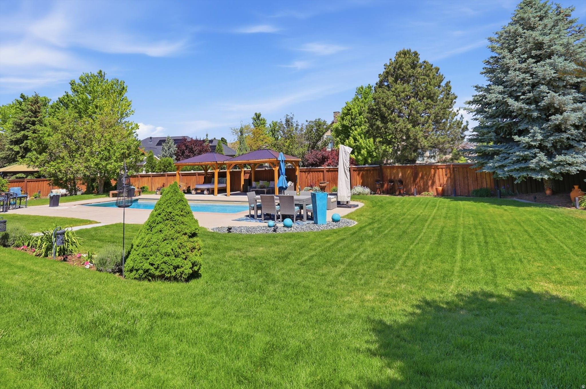 HIGHLANDS RANCH - Residential