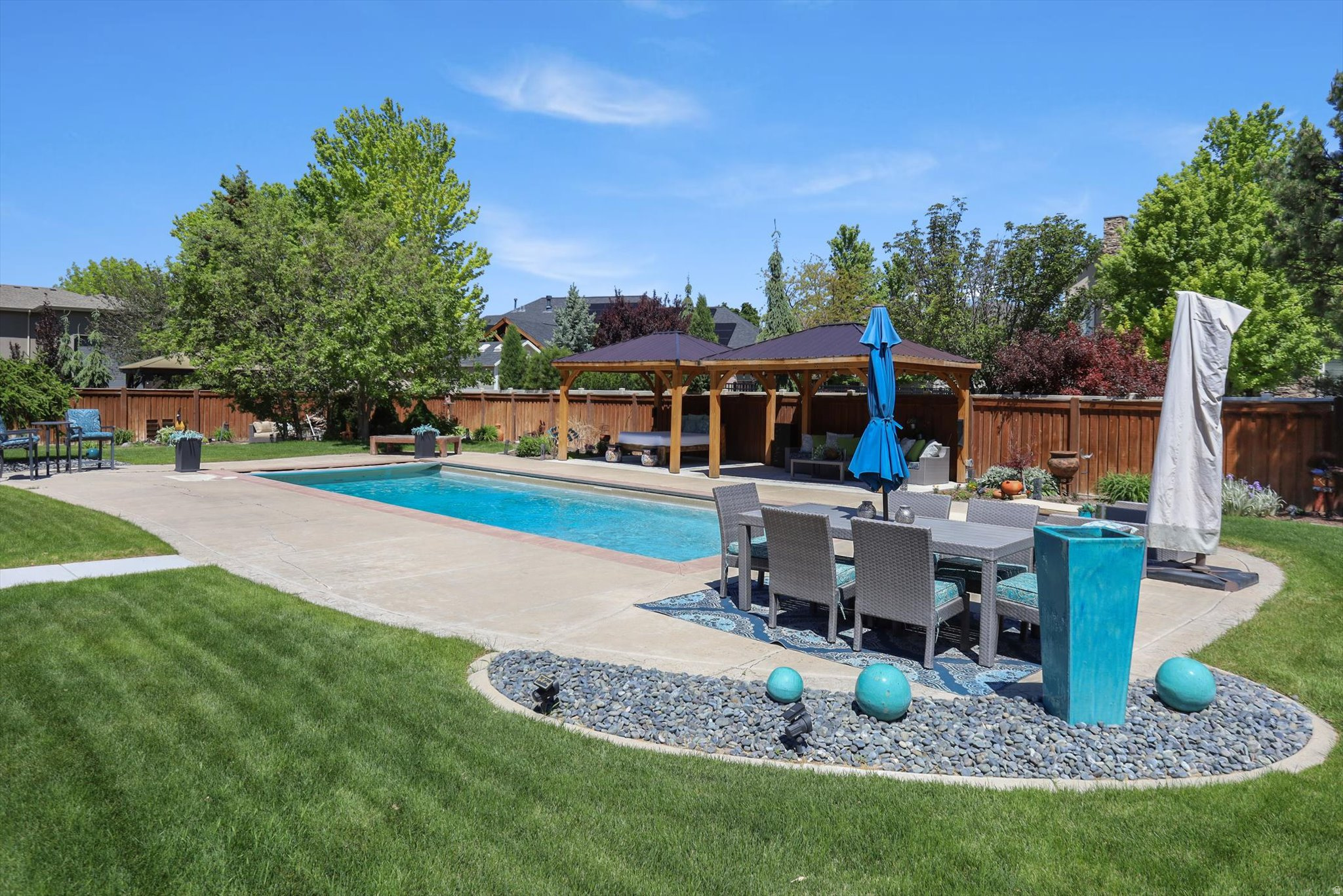 HIGHLANDS RANCH - Residential