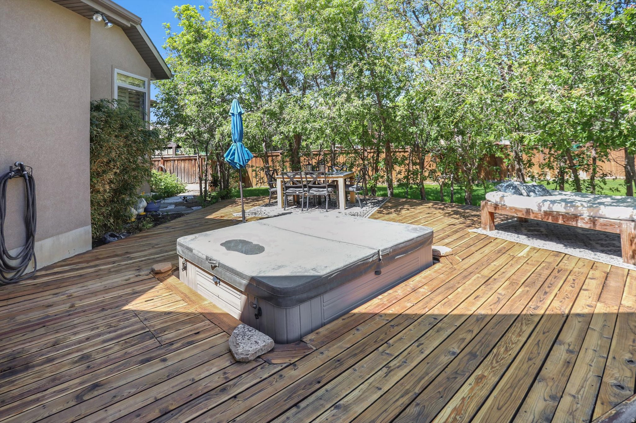 HIGHLANDS RANCH - Residential