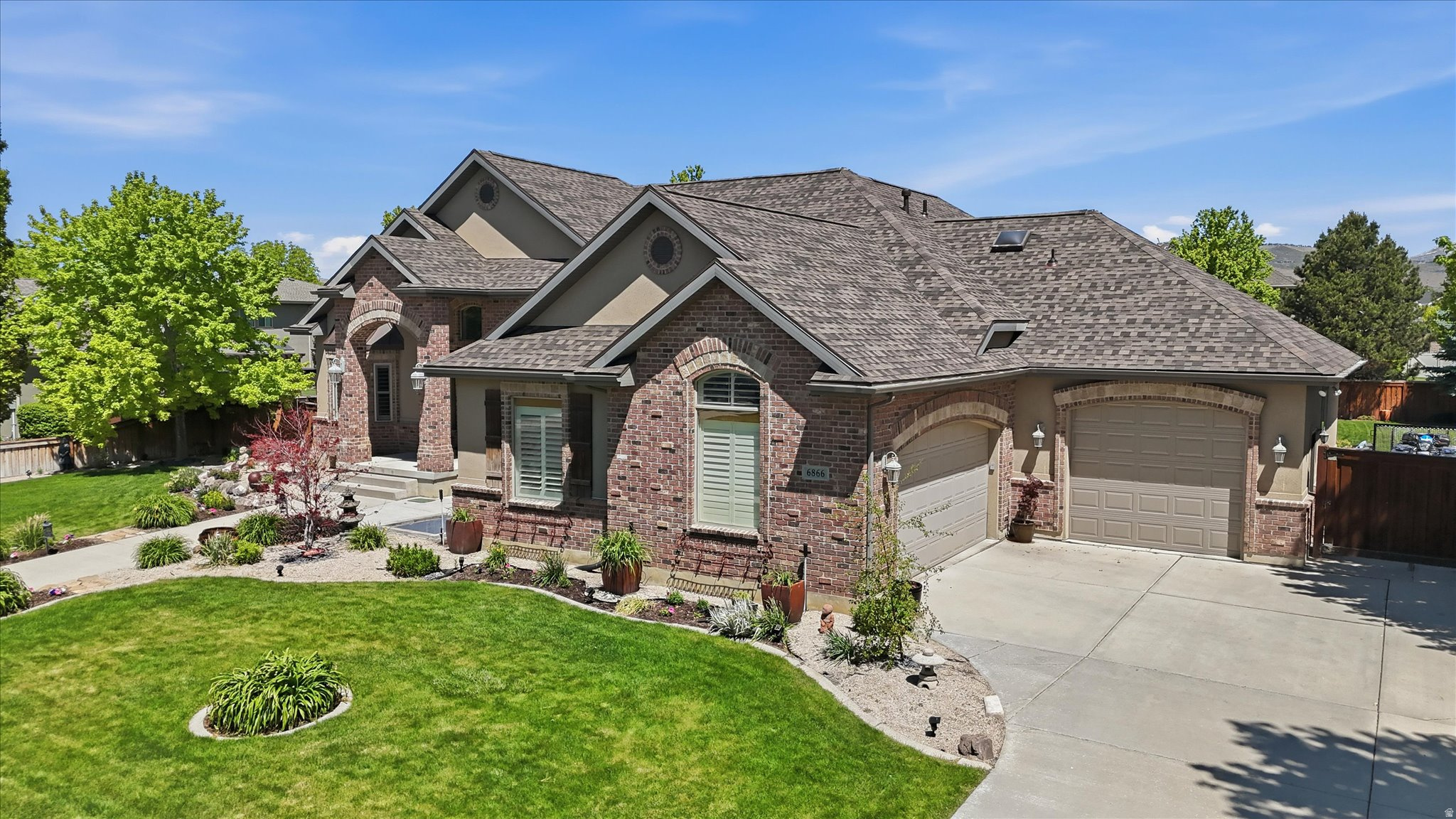 HIGHLANDS RANCH - Residential
